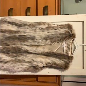 Fake fur vest